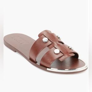 (NWT) DKNY brown leather studded slide